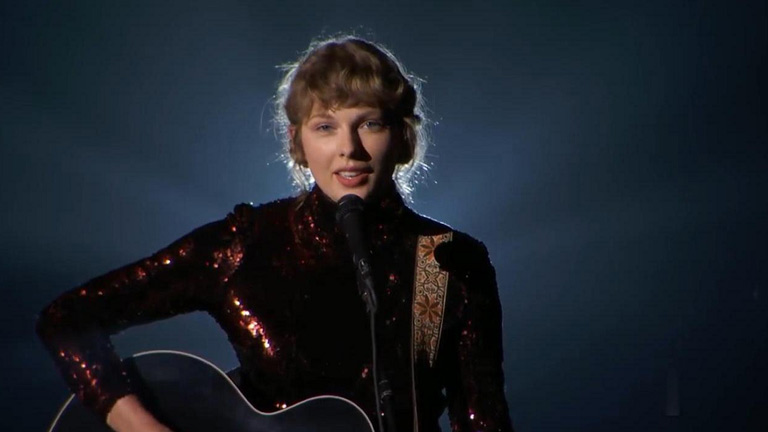 Taylor Swift - betty(Live on 2020ACM)